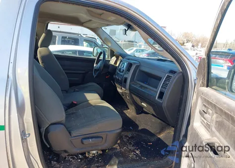 2014 Ram 1500 Tradesman из США, поврежденный, VIN 3C6JR6AG8EG331492